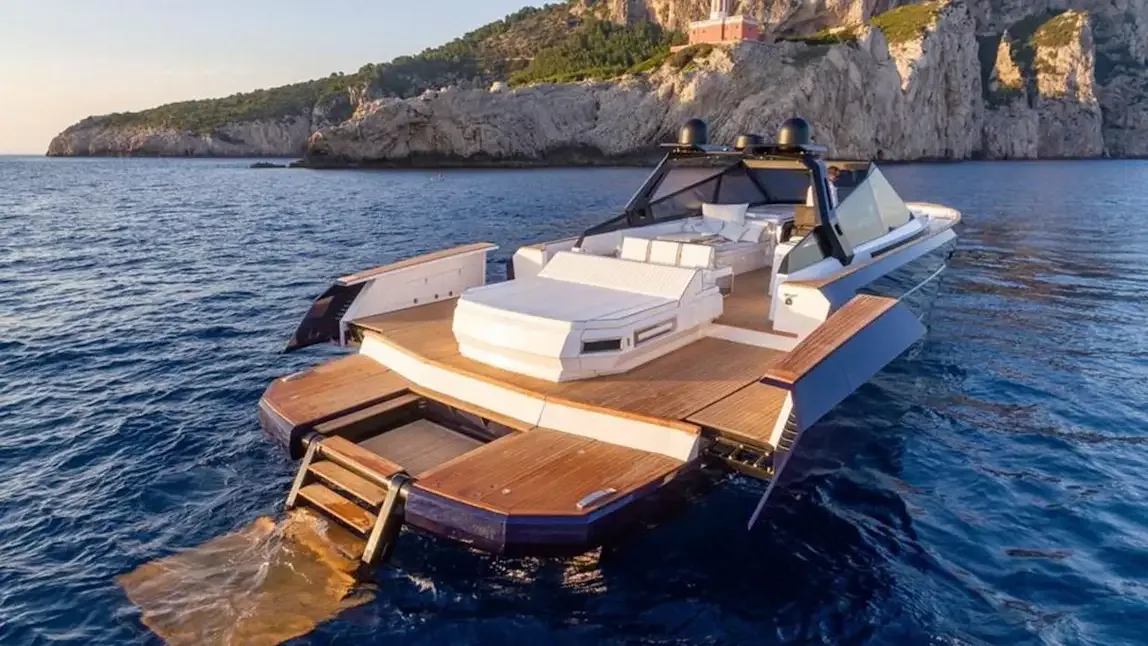 Yachts Plaza Riviera