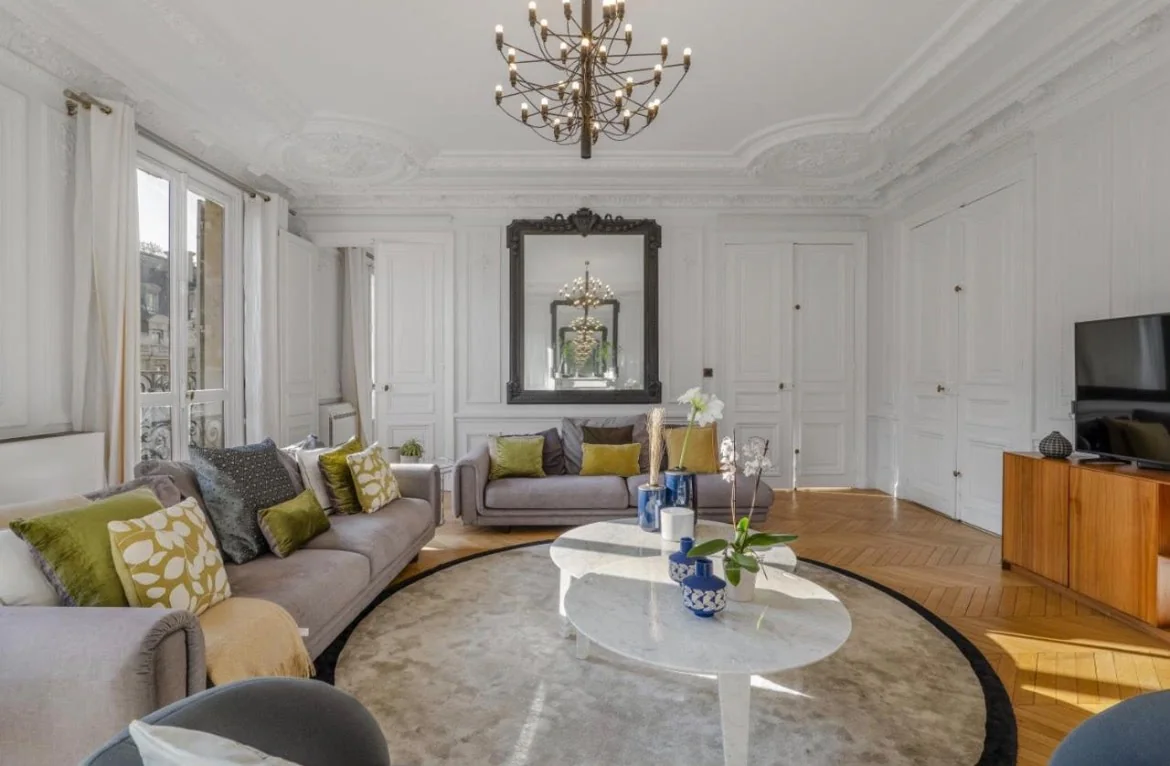 Salle à manger ouverte sur le salon