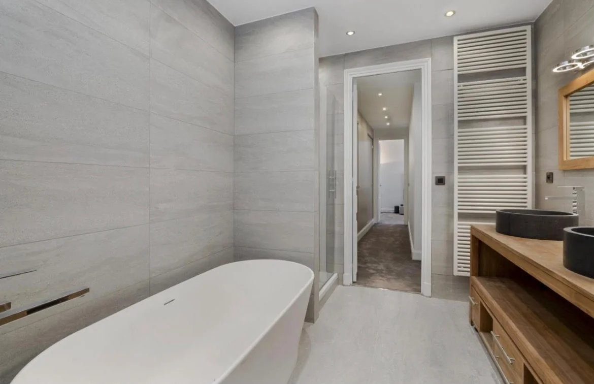 Salle de bain et dressing