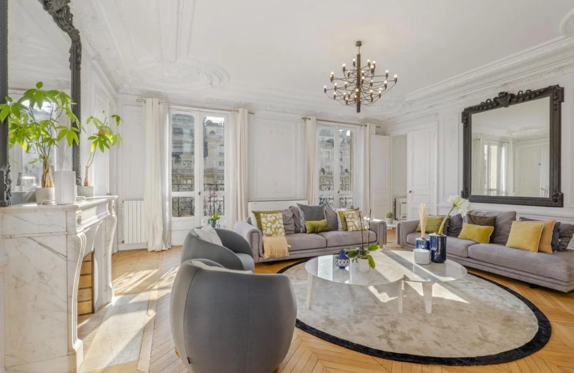 Salon et parquet point de Hongrie