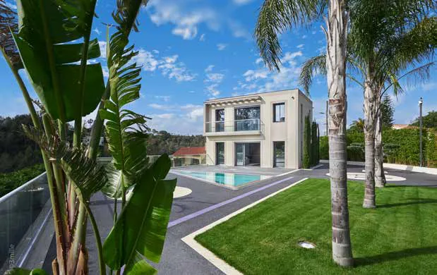 Guest house contemporaine côté jardin avec piscine