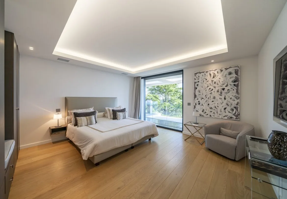 Chambre blanche, oeuvre cercles